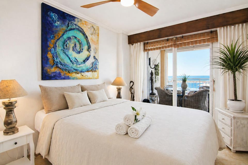 RiuRau Home - Marina Suite Apartment in Calp