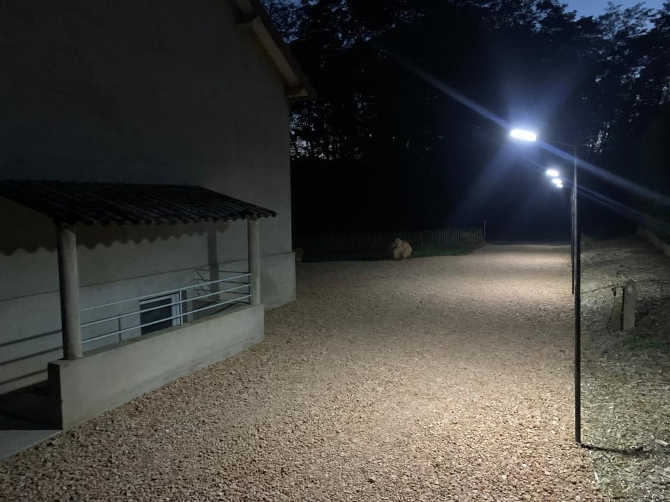 Gîte pleine nature proche Le Pal, Thermes Bourbon House in Auvergne-Rhône-Alpes