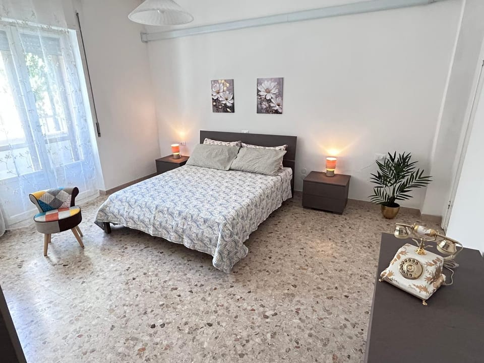 Bed, Decorative detail, Bedroom, wardrobe