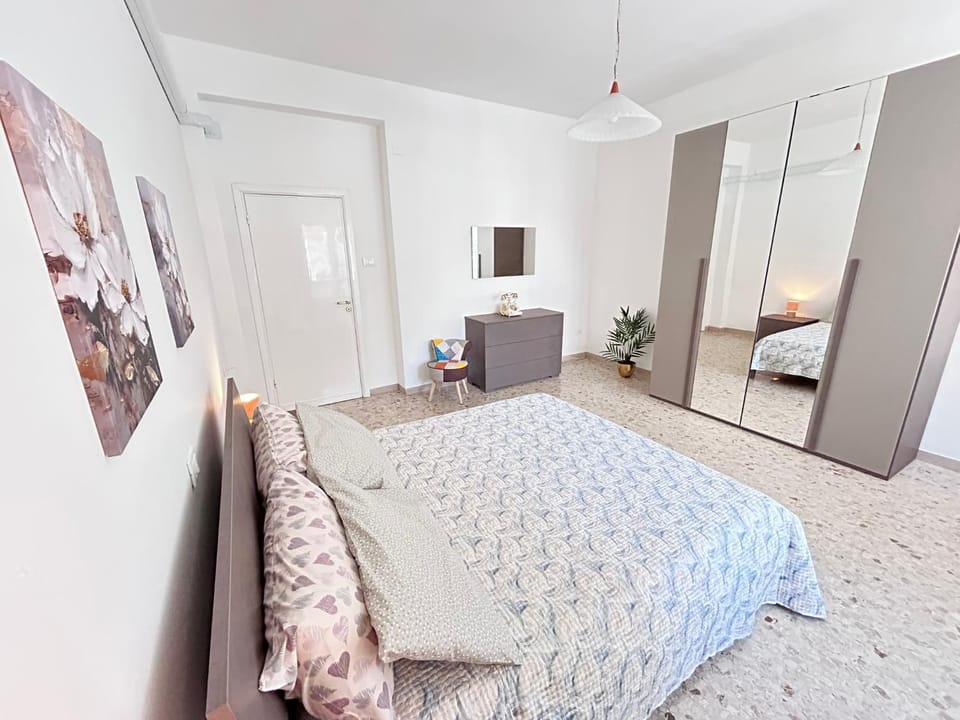 Bed, Bedroom, wardrobe