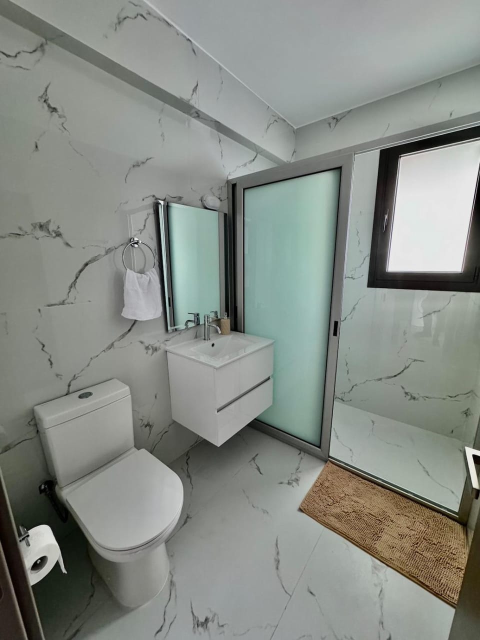 Shower, Toilet, Bathroom