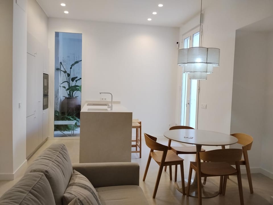 Living room, Seating area, Dining area