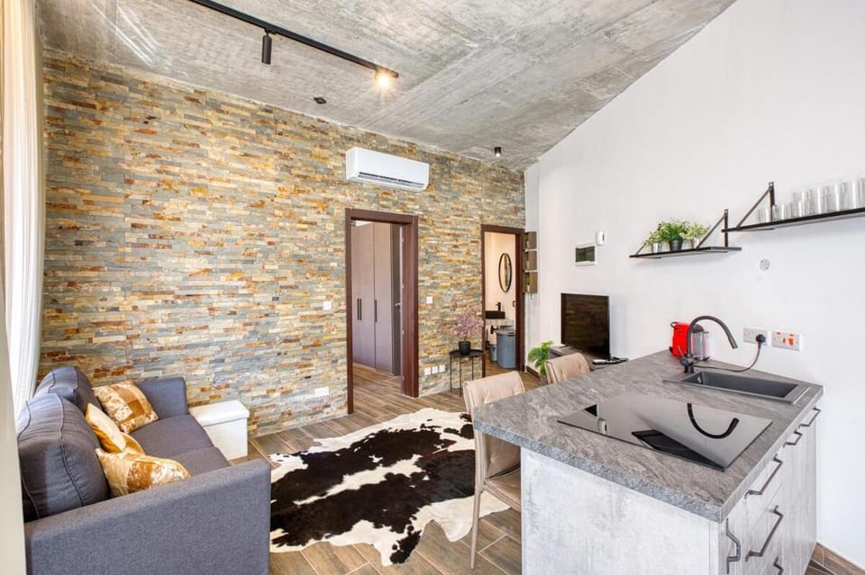 Charming, quiet Swieqi Maisonette with Private Entrance Apartment in Saint Julians