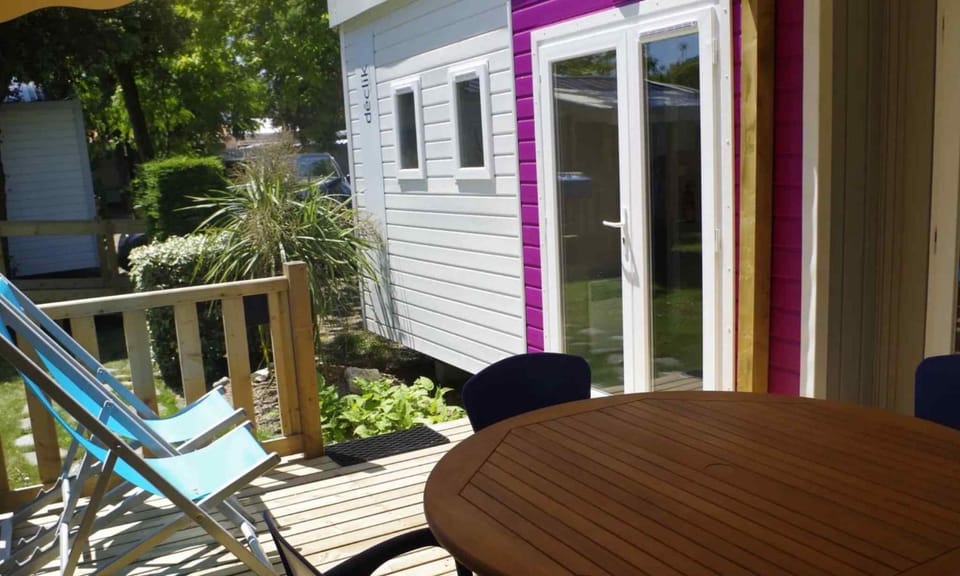 Camping le Sous-Bois Campground/ 
RV Resort in Nouvelle-Aquitaine