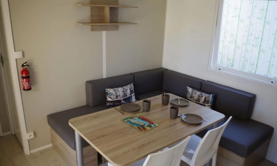 Camping le Sous-Bois Campground/ 
RV Resort in Nouvelle-Aquitaine