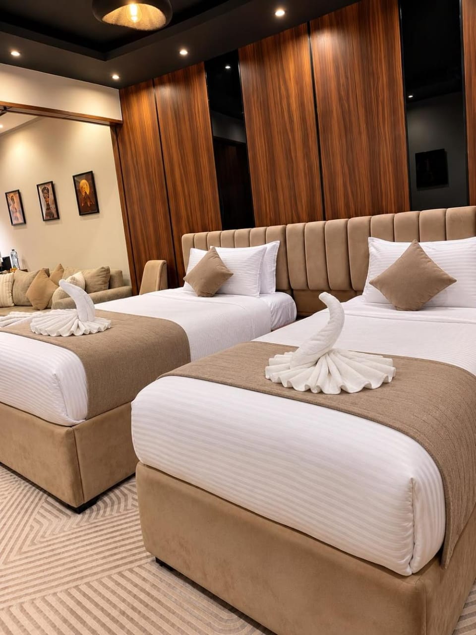 Bed, Living room, Photo of the whole room, Seating area, Bedroom