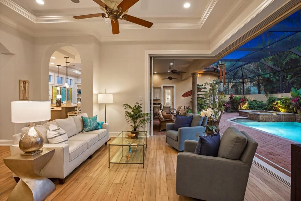 Gorgeous luxury home w private pool & outdoor space House in Lely Resort