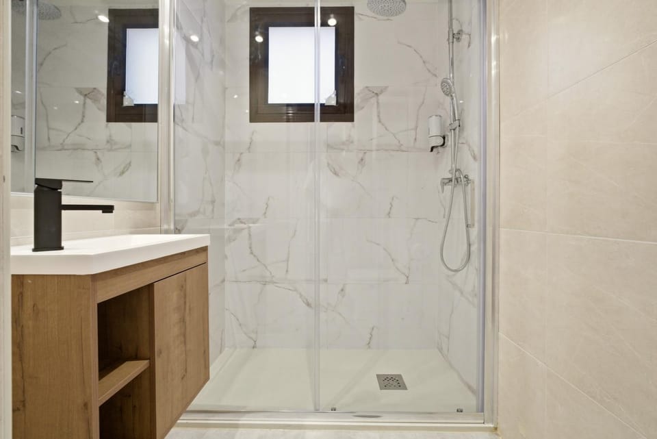 Shower, Bathroom