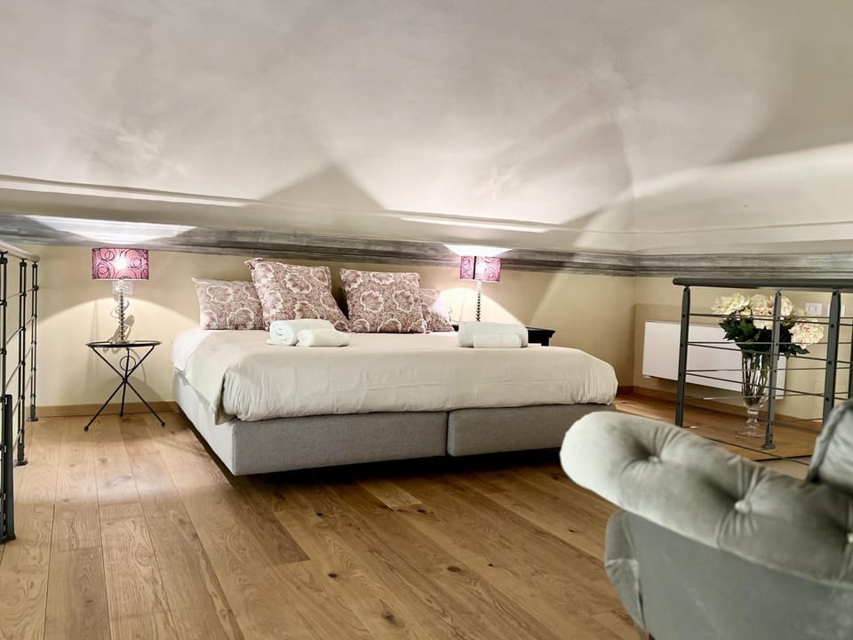 Lake Como Exclusive Stay Garden & Pool Apartment in Menaggio