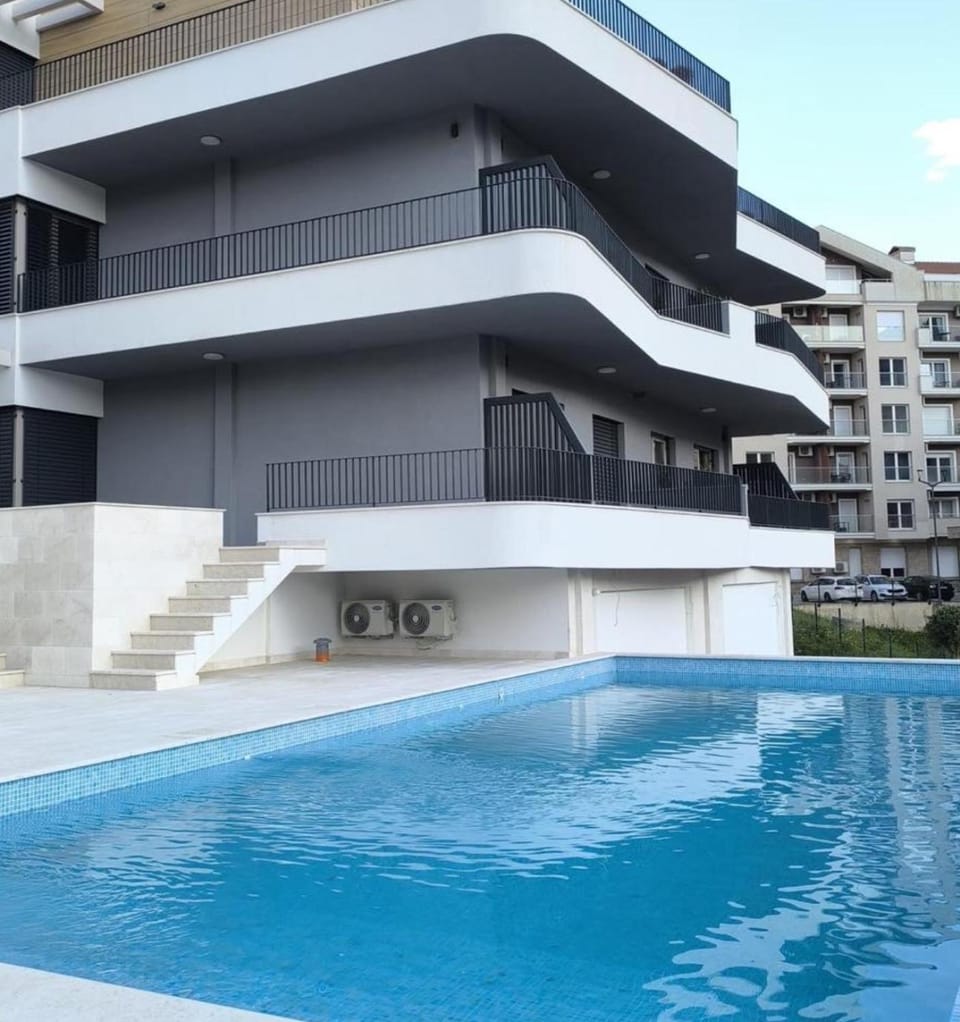 Lovely apartment Apartment in Dobrota