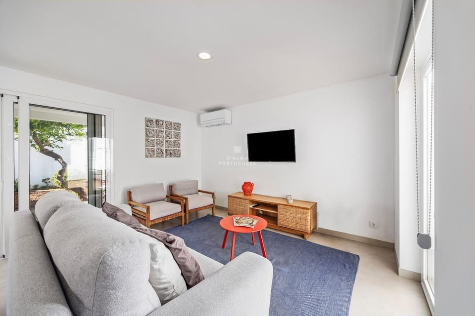 Communal lounge/ TV room, Living room