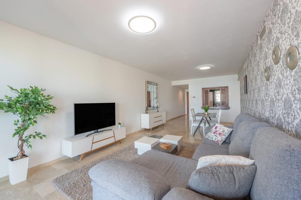 Paradise Estepona Apartment in Costa del Sol