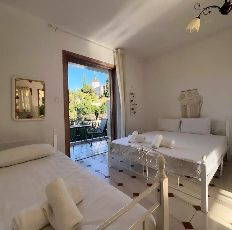 Petros Studios Apartment in Peloponnese Region