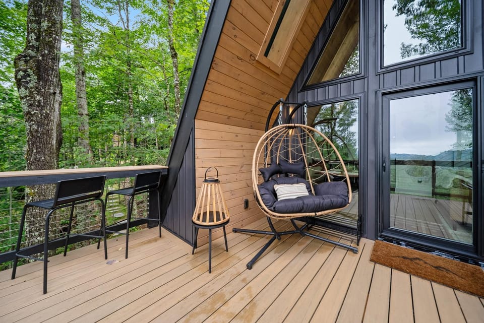 Ascent A-Frame at Calm Ridge Treehouses House in Brushy Fork