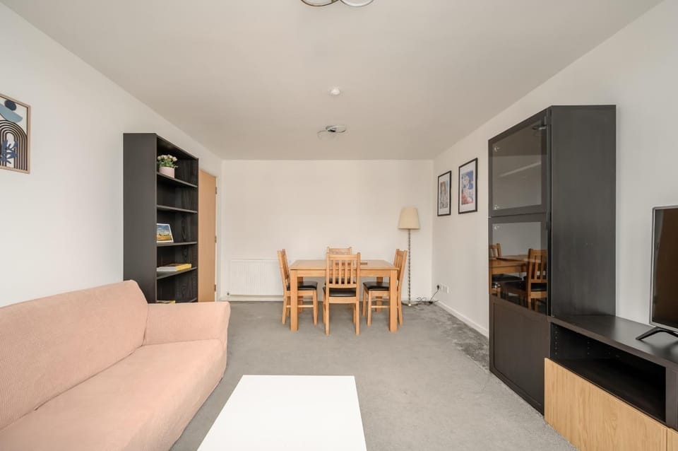 Communal lounge/ TV room, Living room