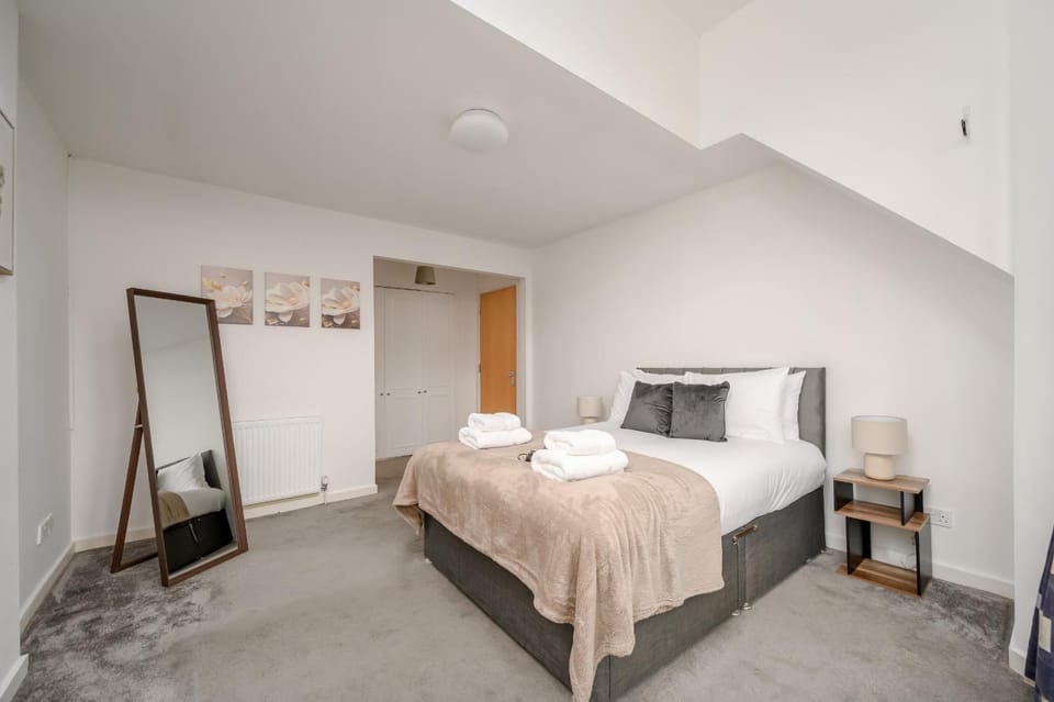 Bed, Bedroom