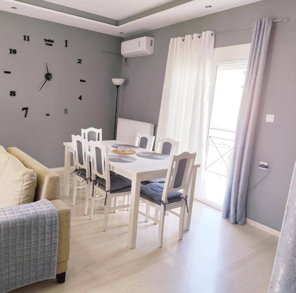 Bright & spacious apartment with Pelion view - 5' from Volos center Apartment in Volos