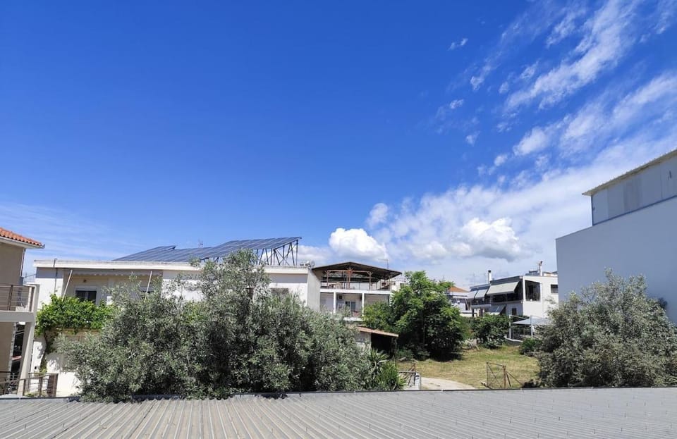 Bright & spacious apartment with Pelion view - 5' from Volos center Apartment in Volos