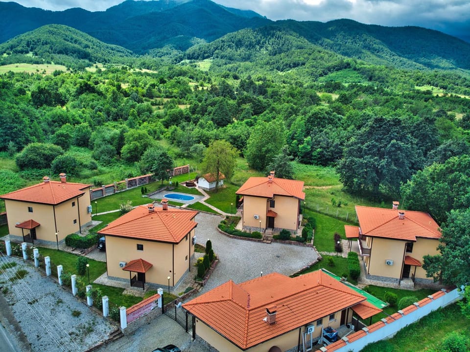 Bird's eye view, Mountain view
