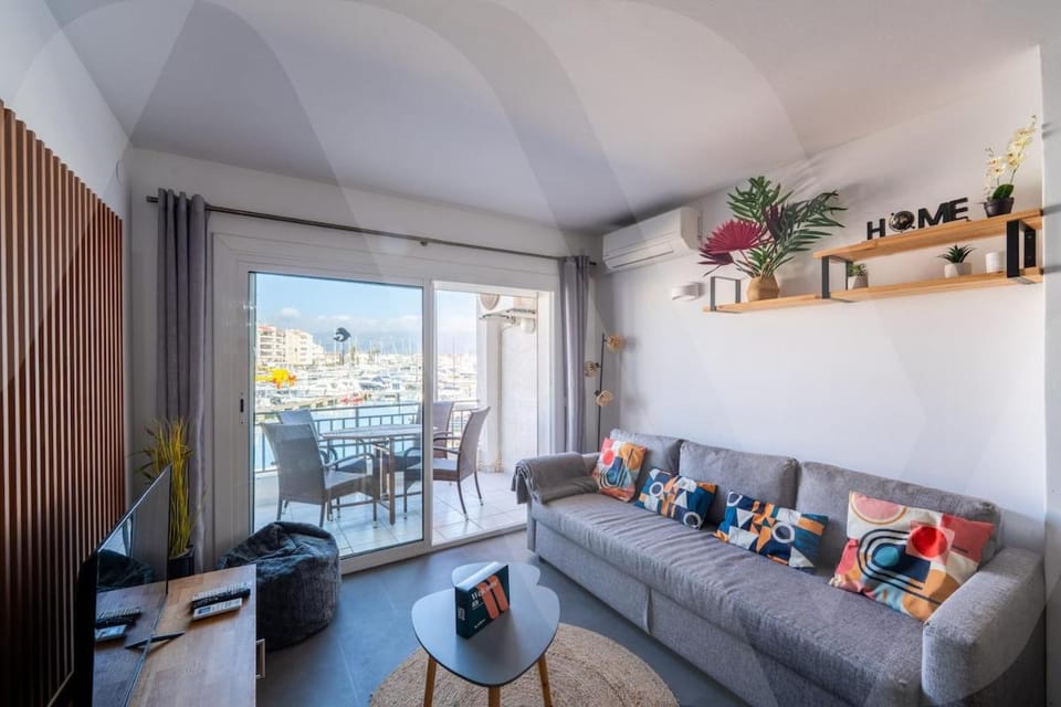 Appartement Vue canal, Empuriabrava, Nausica by Welhomy Apartment in Alt Empordà