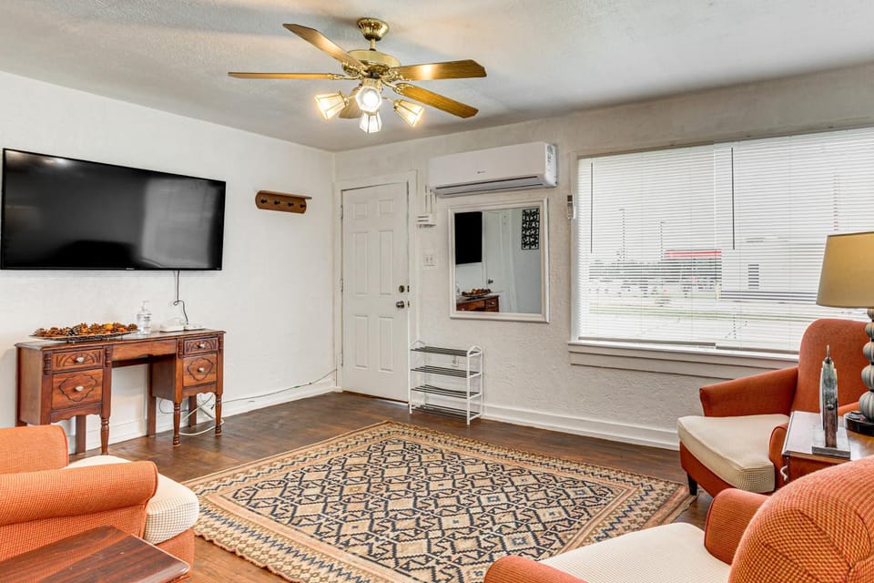 Fenced Yard! Quiet Home, 3 Mi to Fort Sill House in Lawton