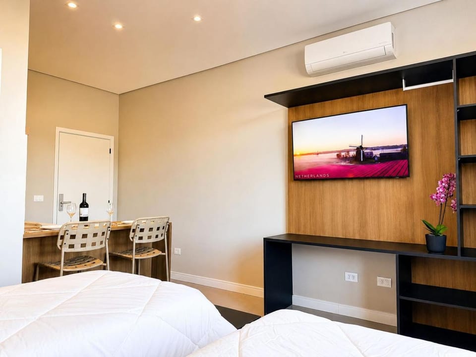 TV and multimedia, Kitchen or kitchenette, Dining area