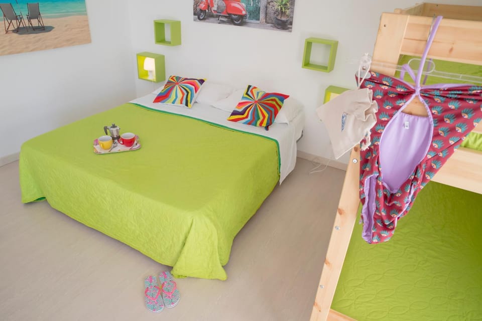 Bed, Photo of the whole room, Bedroom, bunk bed