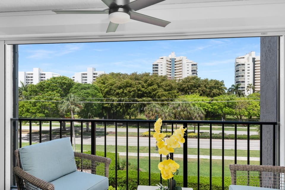 Patio, Day, View (from property/room), Balcony/Terrace