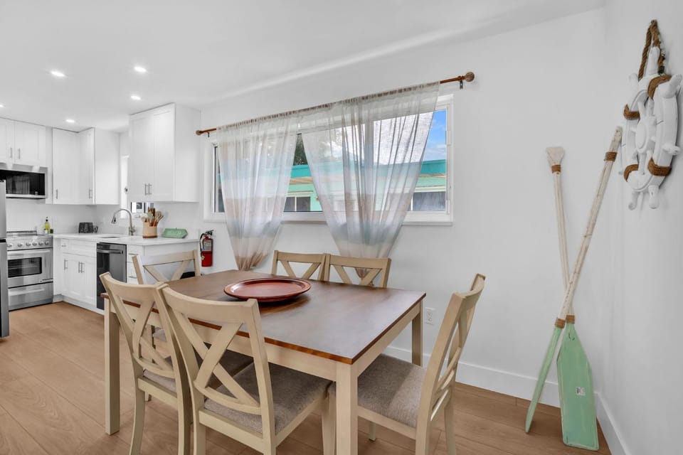 #3 - Sunny Hollywood Beachside 1BR Walk to Ocean Apartment in Hollywood Beach