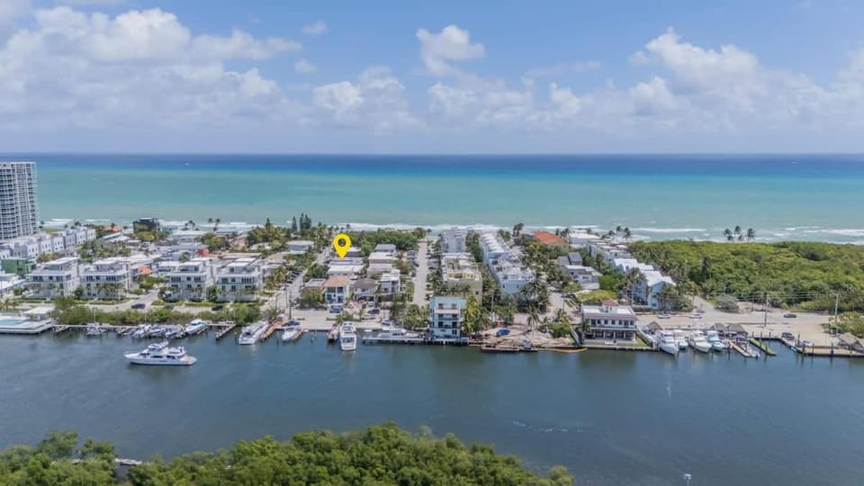 #4 - Trendy Coastal Studio Steps to Sand & Ocean Apartment in Hollywood Beach