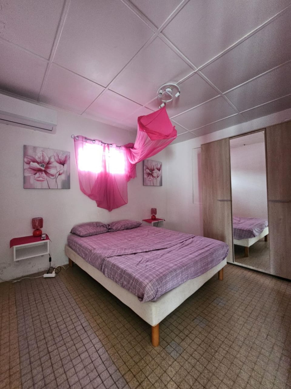 Bed, Photo of the whole room, Bedroom, wardrobe
