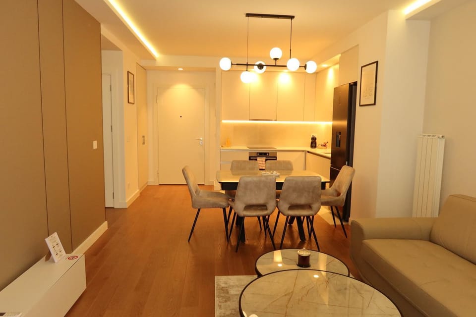 Kitchen or kitchenette, Living room