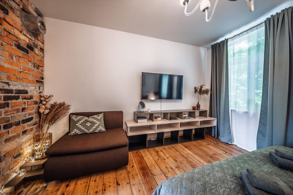 TV and multimedia, Seating area