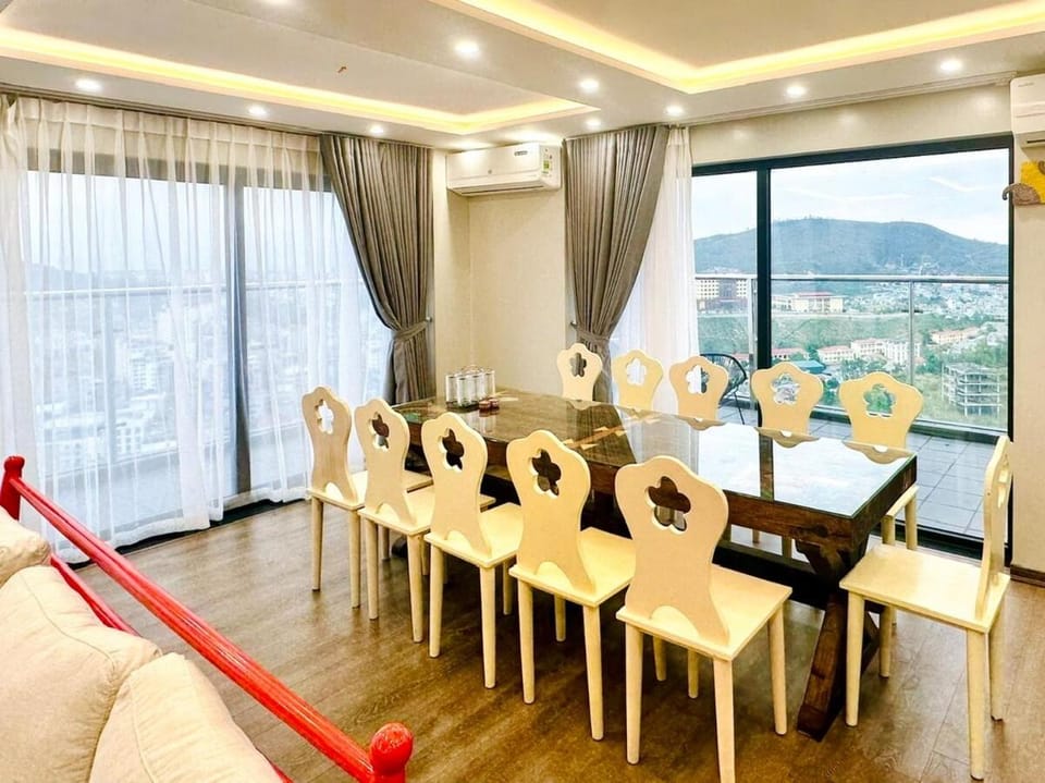 Homestay Mộc Sky Penthouse Hạ Long, New Life Tower Apartment in Vietnam