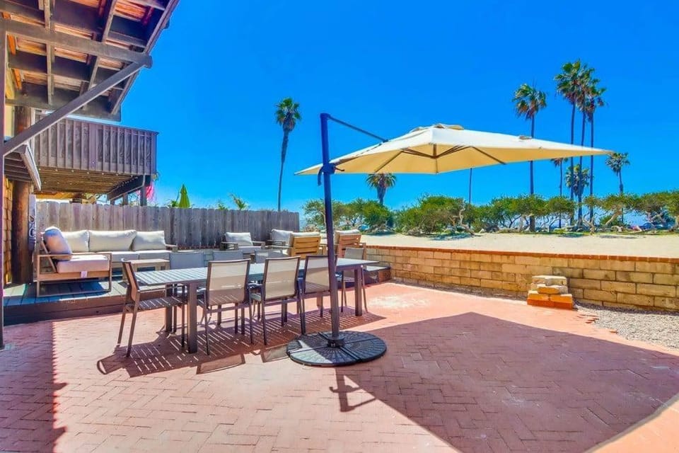 Patio, Day, Balcony/Terrace