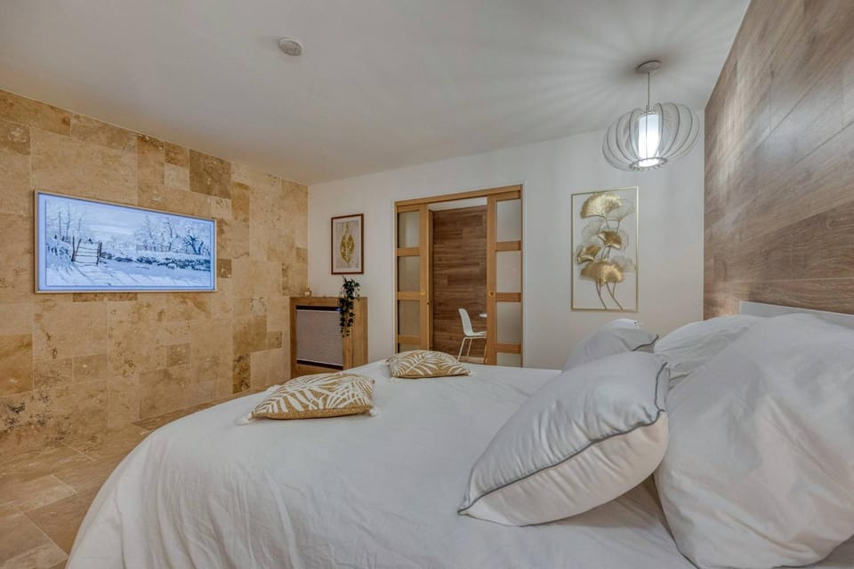 Living room, Bedroom