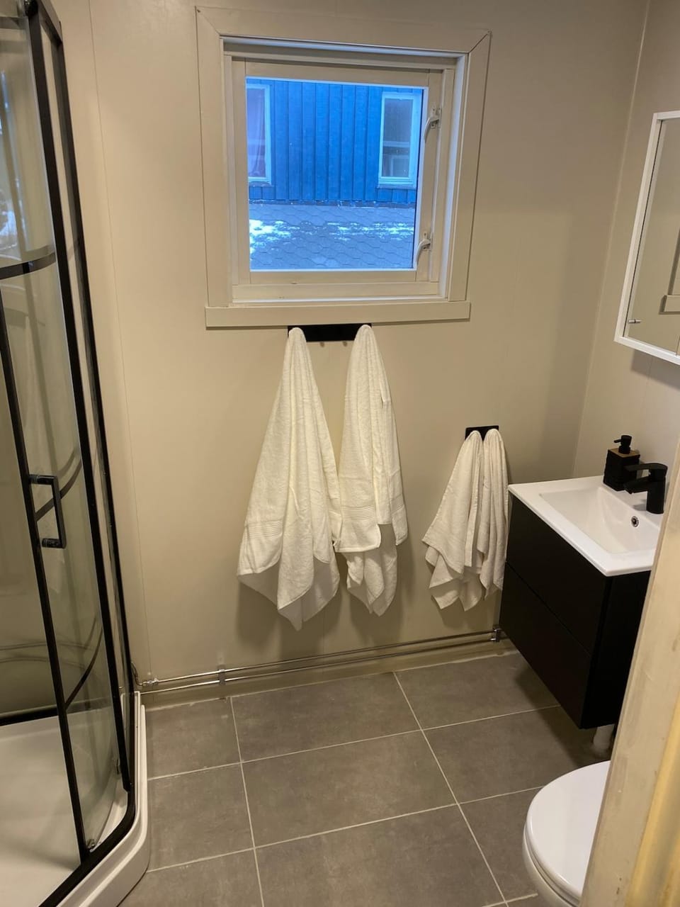 Berlevåg center, fully equipped, 4 bedrooms Apartment in Troms Og Finnmark