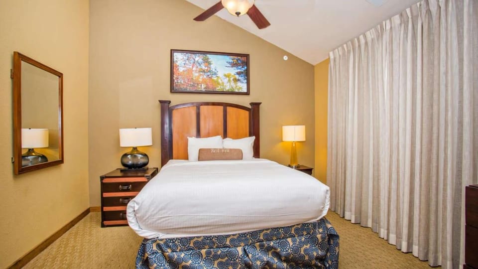 The Lodges at Great Smoky Mountains - 1BR Suite Apartment in Pigeon Forge