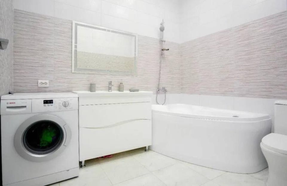 Bathroom, washing machine