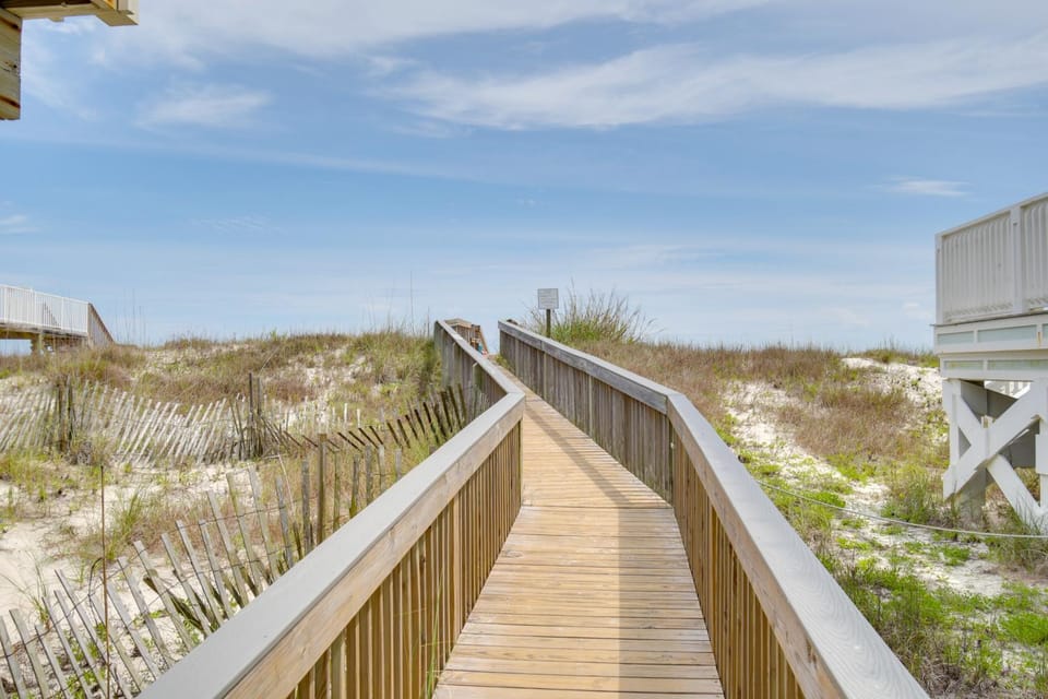 Walk to Beach! Water-View Home in Gulf Shores House in West Beach