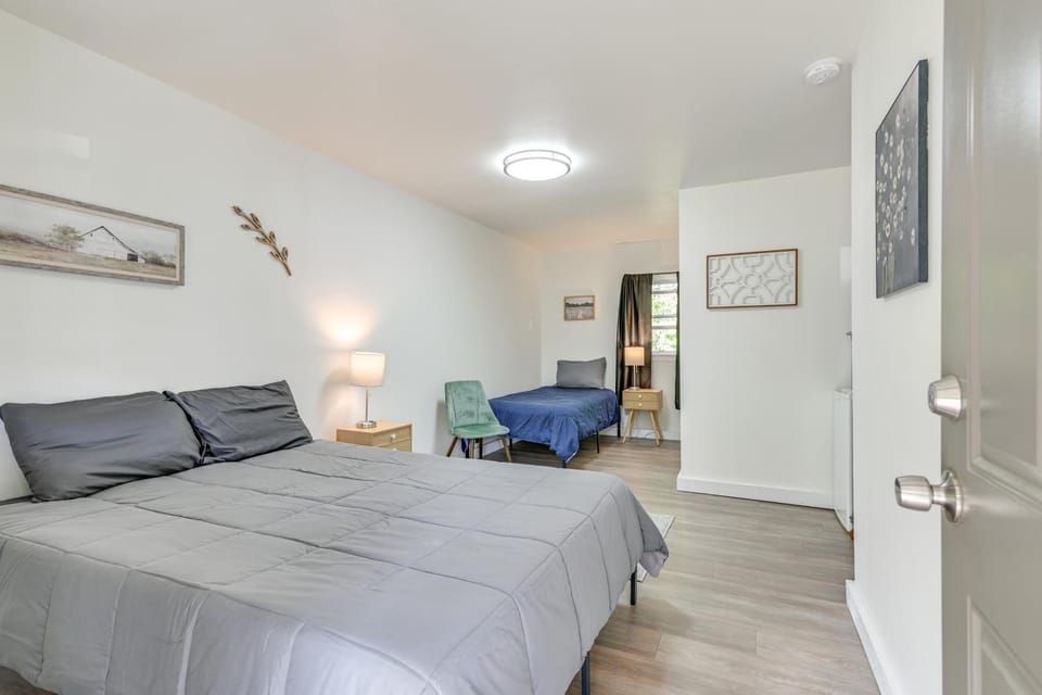 Schroon Lake Room < 1 Mi to Marina & Beach! Apartment in Schroon Lake