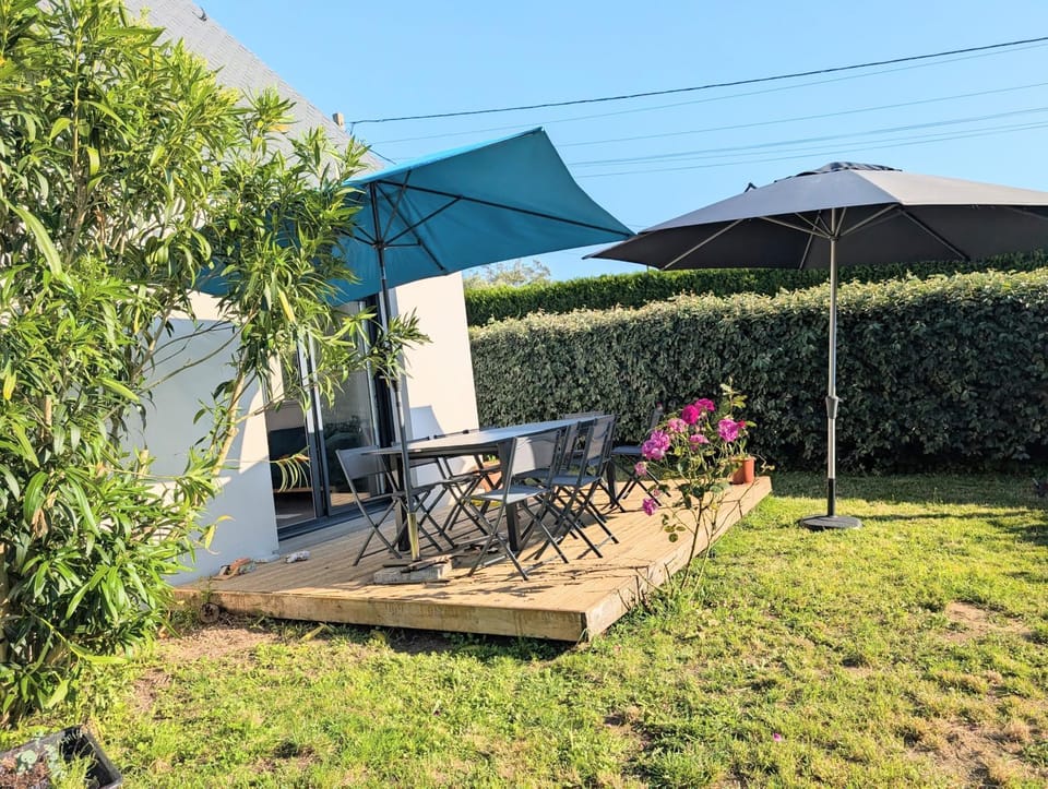 Patio, Day, Garden, Garden view