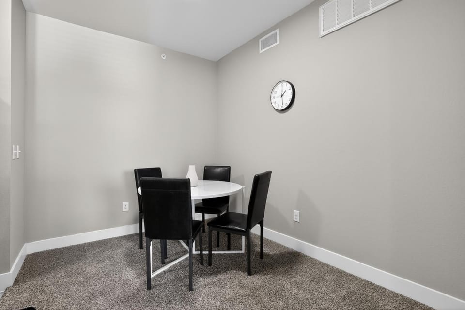 Bright 1BR near dining and kitchen Apartment in New Braunfels