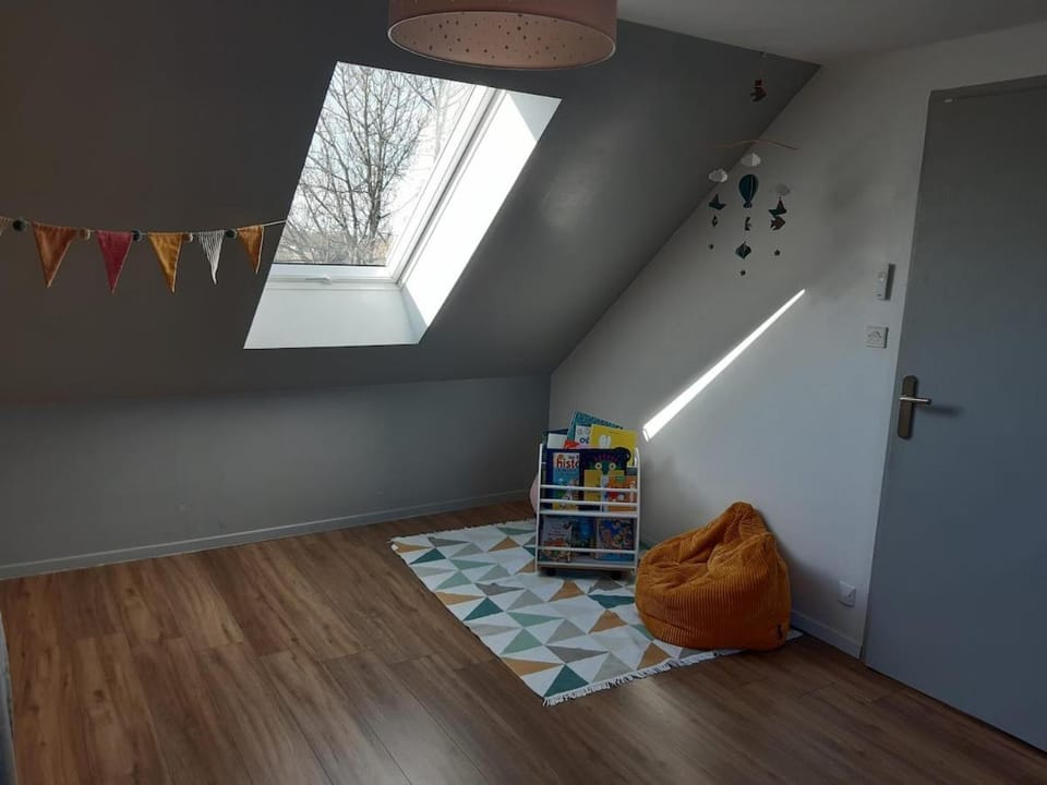 Maison chaleureuse 4 chambres proche du Mans House in Pays de la Loire