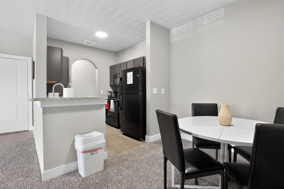 Modern 1BR with bright living room Apartment in New Braunfels