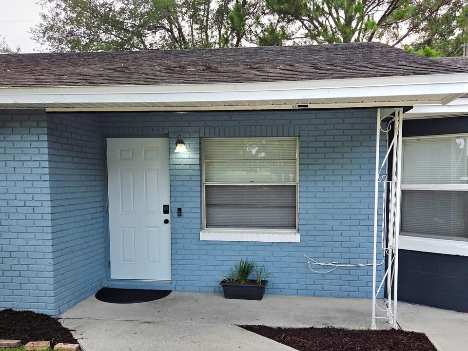 White Door House! House in Winter Haven