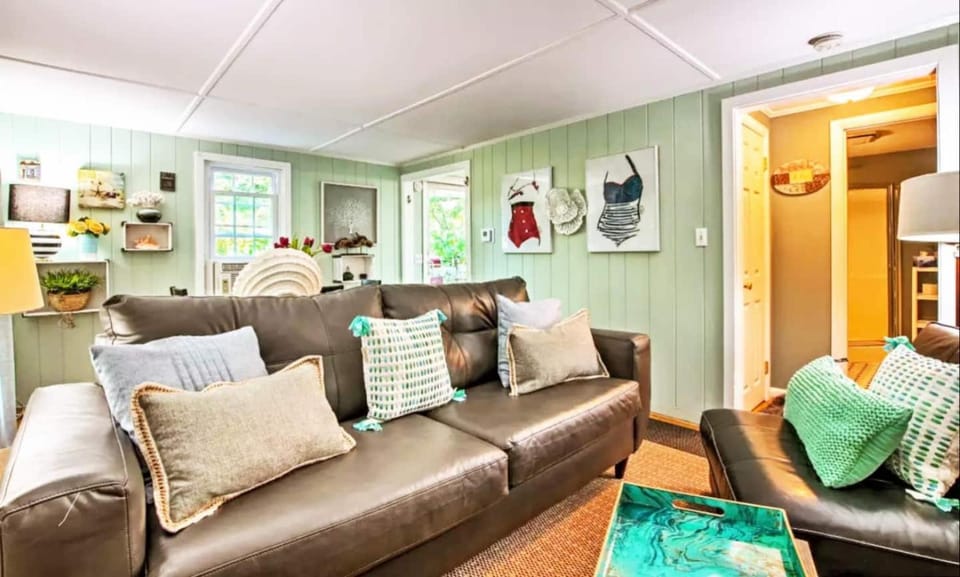 Private Home Near Beach A Perfect Family Getaway! House in Narragansett Beach