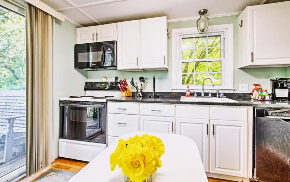 Private Home Near Beach A Perfect Family Getaway! House in Narragansett Beach