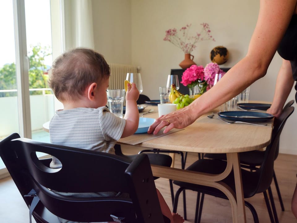 Dining area, children