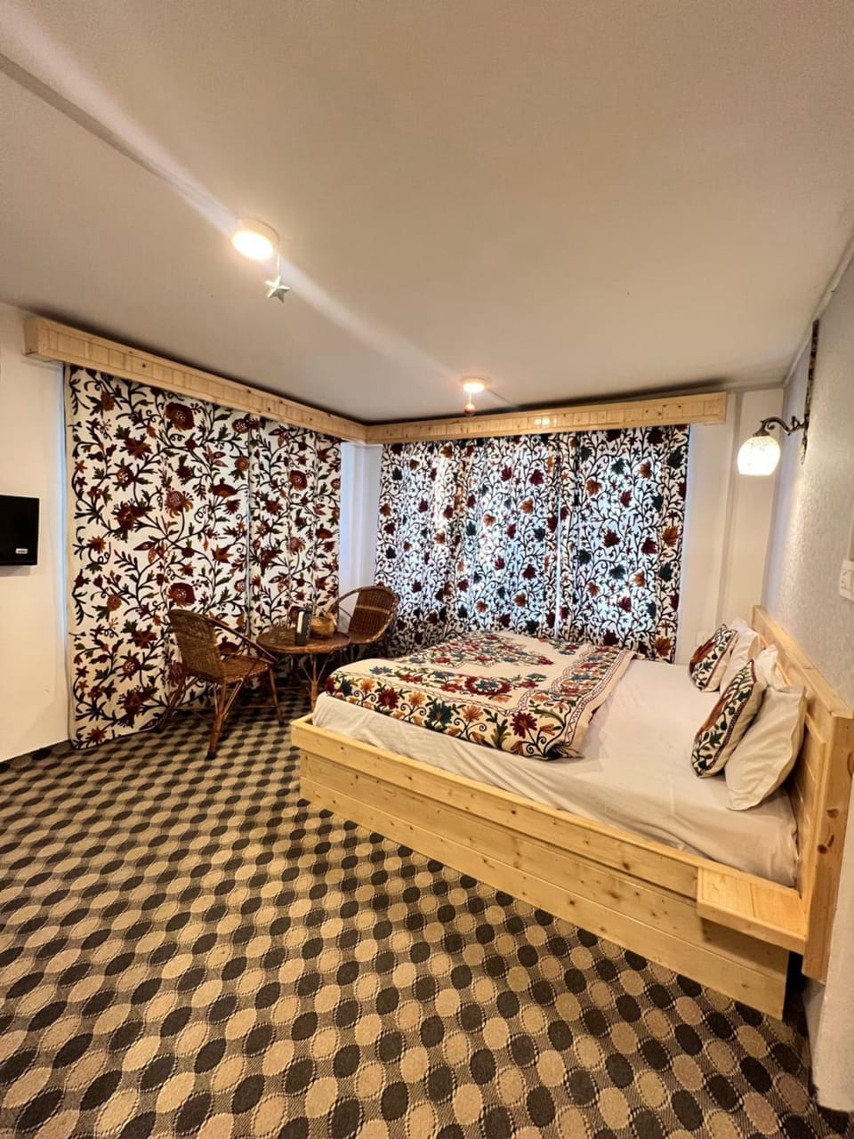The AISHANA PAHALGAM Hotel in India